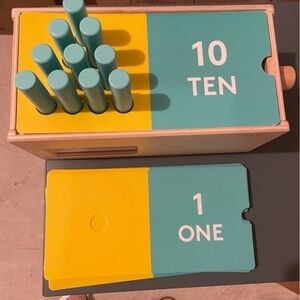 Lovevery peg counting box